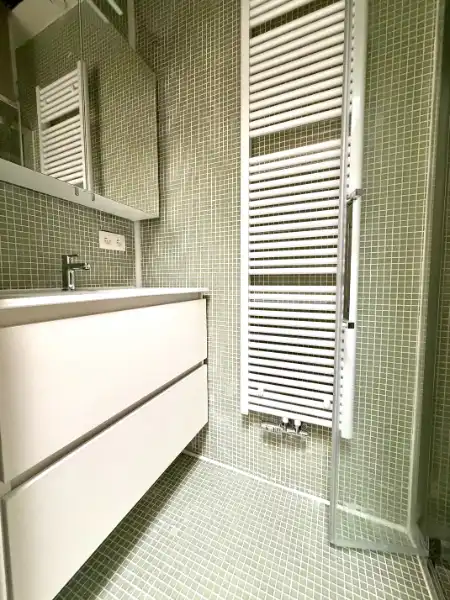 VOLLEDIG GERENOVEERDE EN INSTAPKLARE WONING foto 4