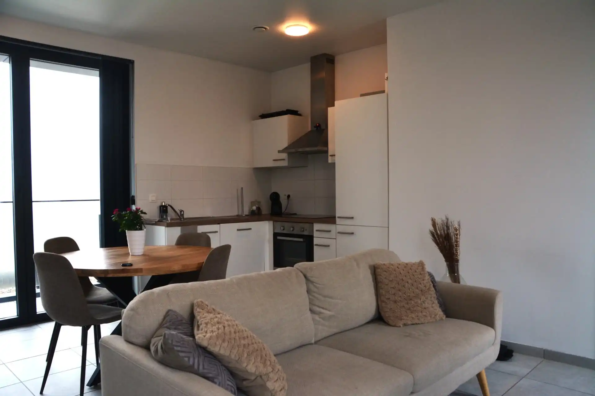 RECENT APPARTEMENT MET 1 SLPK EN RIANT TERRAS IN DIEPENBEEK foto 2