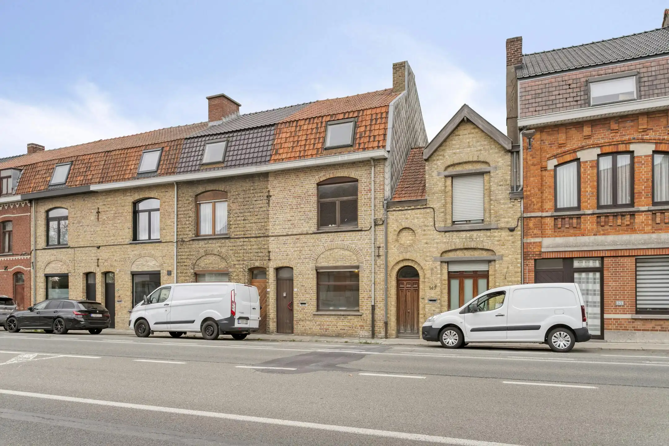 Huis te koop in Ieper met 4 kamers, tuin en garage  foto 2