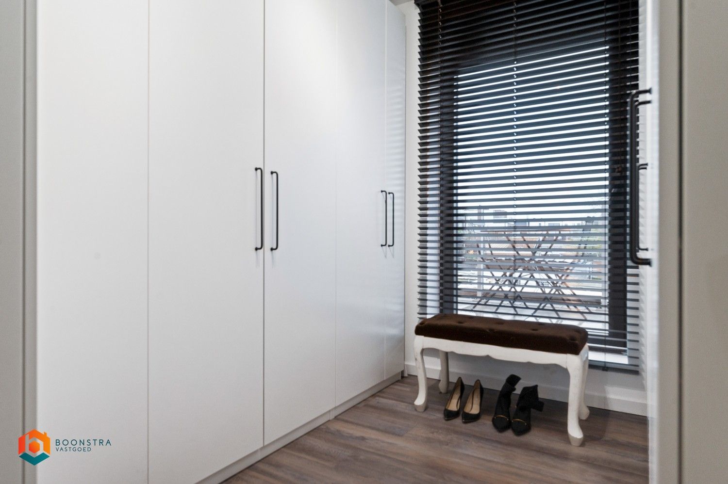 Energiezuinig appartement met 2 slpkrs, terras en autostaanplaats te Putte foto 9