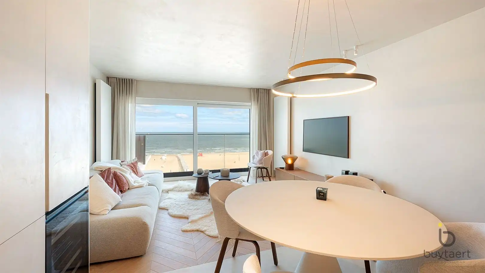 LUXUEUS GERENOVEERD & VOLLEDIG GEMEUBELD APPARTEMENT MET PANORAMISCH ZEEZICHT AAN HET RUBENSPLEIN!  foto 11