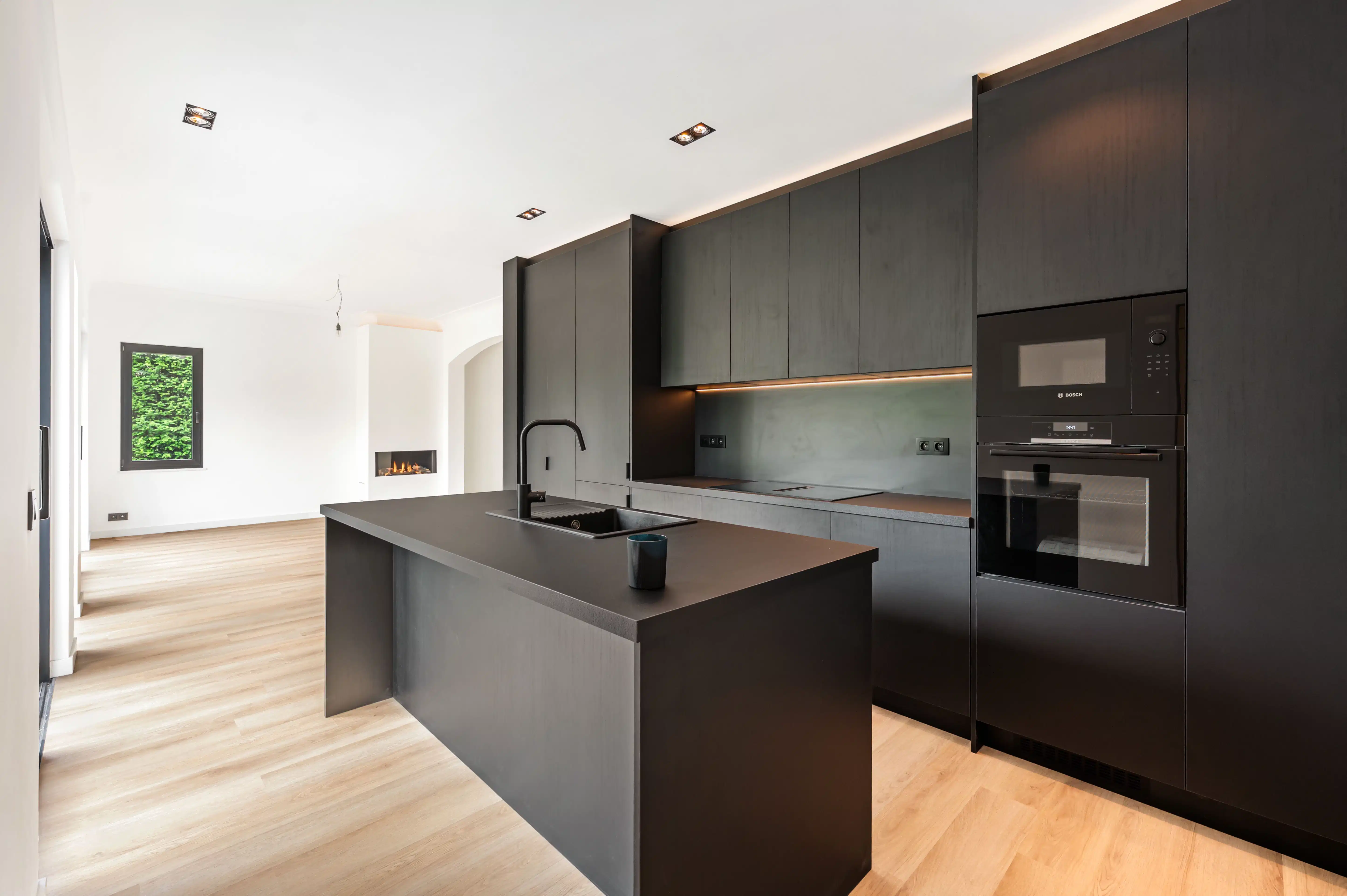 Instapklare woning met 4 slaapkamers en 2 badkamers ! foto 7