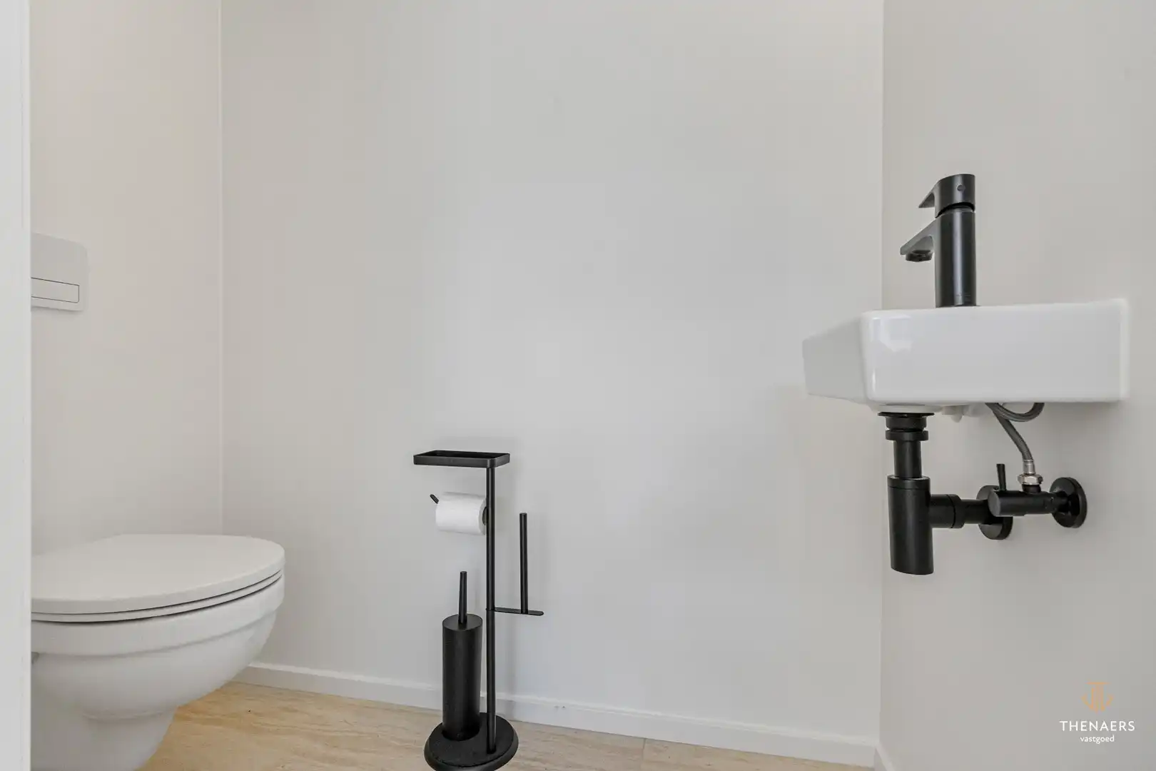 Strakke en luxueus gerenoveerde open bebouwing met hoogwaardige afwerking en EPC A in Sint-Truiden (Wilderen).  Aankoop aan 6% btw mogelijk onder voorwaarden. foto 16