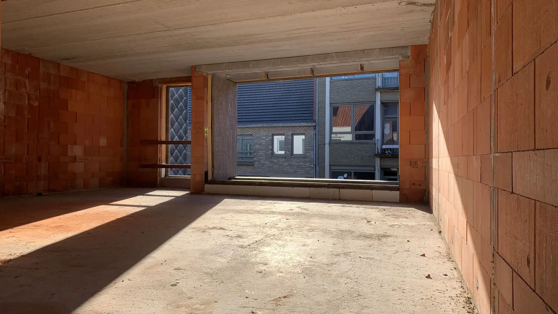 Uniek gebouw met 2 nieuwbouw stapelwoningen op een centrale ligging in Desselgem met telkens een eigen parkeerplaats ideaal als kangoeroewoning, investeringsgoed of een plek om te wonen en te ondernemen foto 10