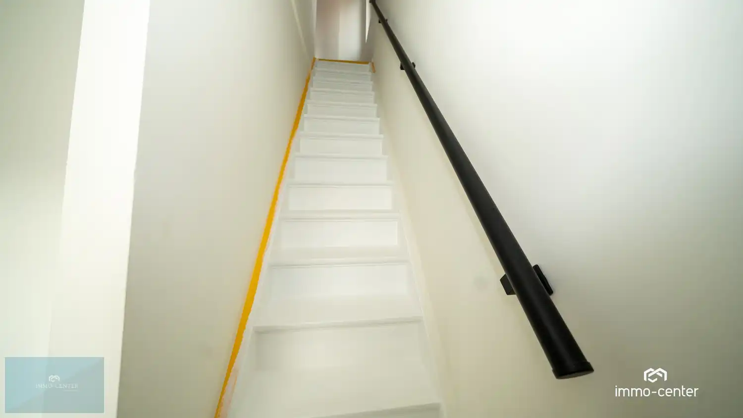 ✨ Volledig gerenoveerde halfopen woning met 2 slaapkamers in Genk foto 11