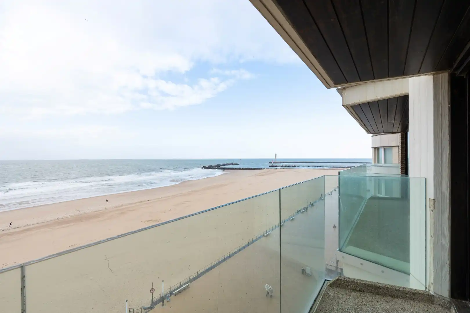 APPARTEMENT MET FRONTAAL ZEEZICHT EN TERRAS – 2 SLAAPKAMERS foto 5