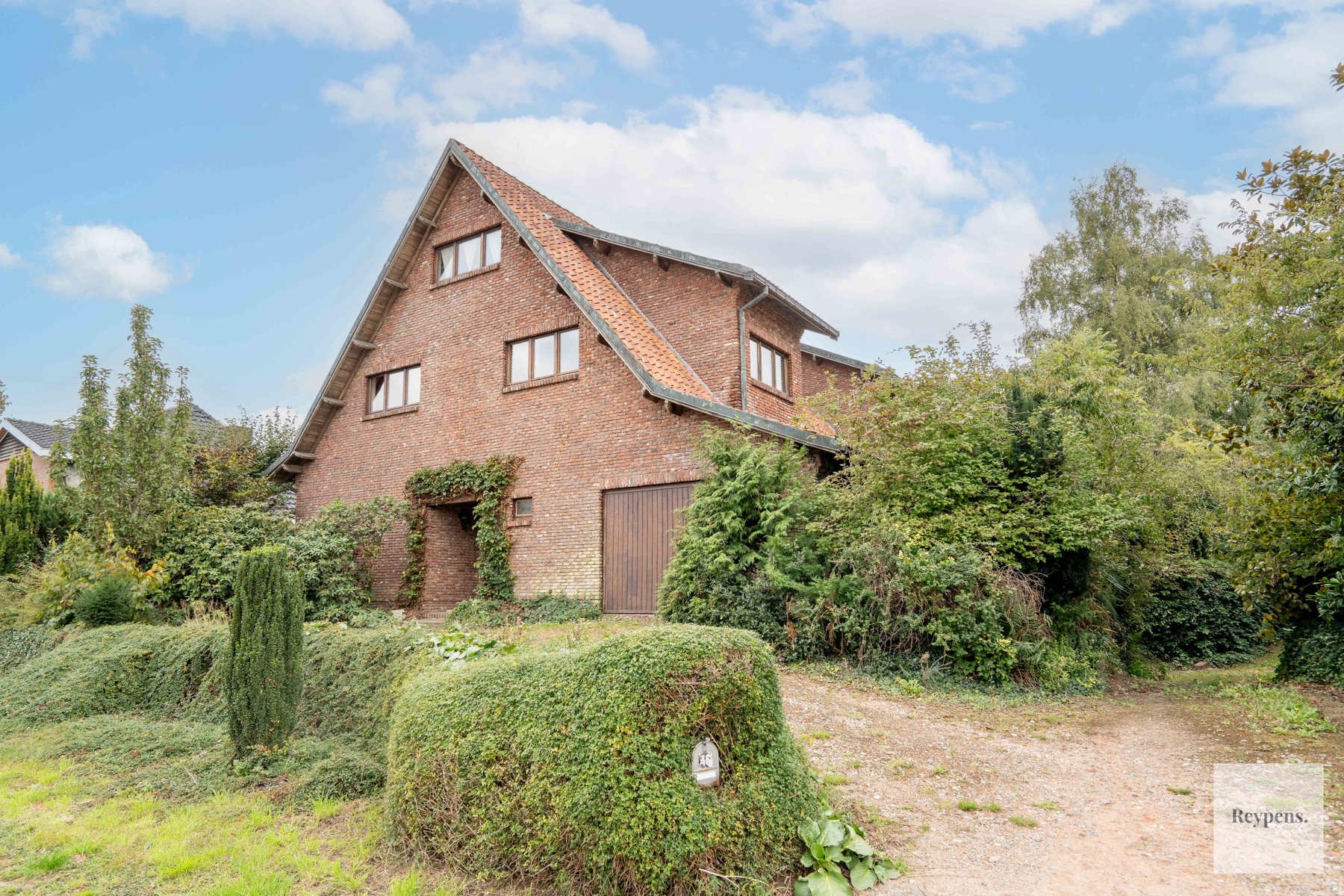 Prachtige landelijke stijlvilla met grote parktuin foto 3