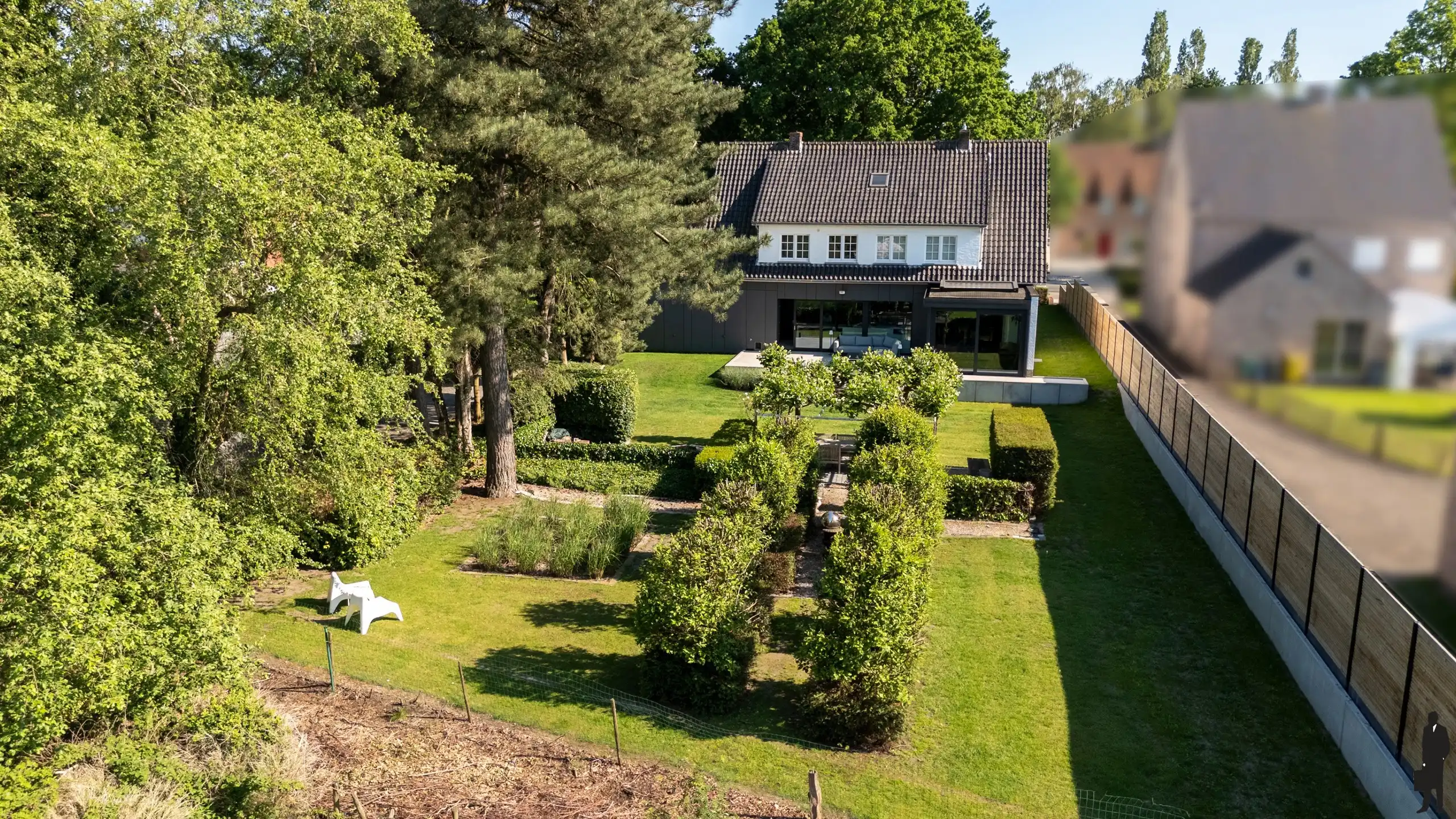 Charmante, gerenoveerde villa op 1.389 m² met open zicht foto 31