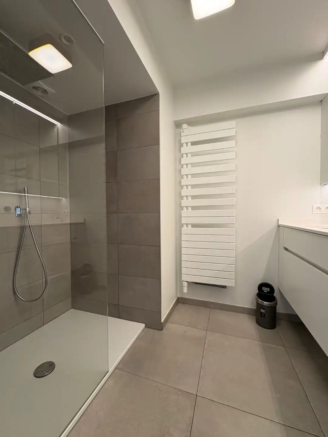 Ruim, luxueus gerenoveerd appartement op de Zeedijk in Koksijde  foto 11