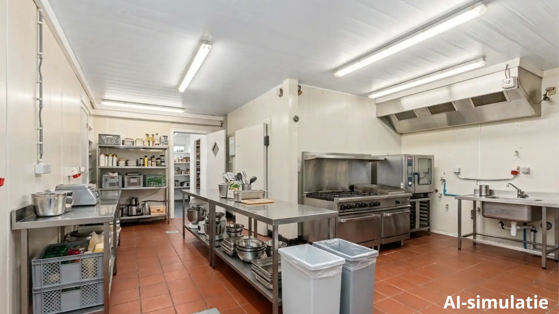 Centraal gelegen handelspand met parking, woonst, garages en veel potentieel foto 10