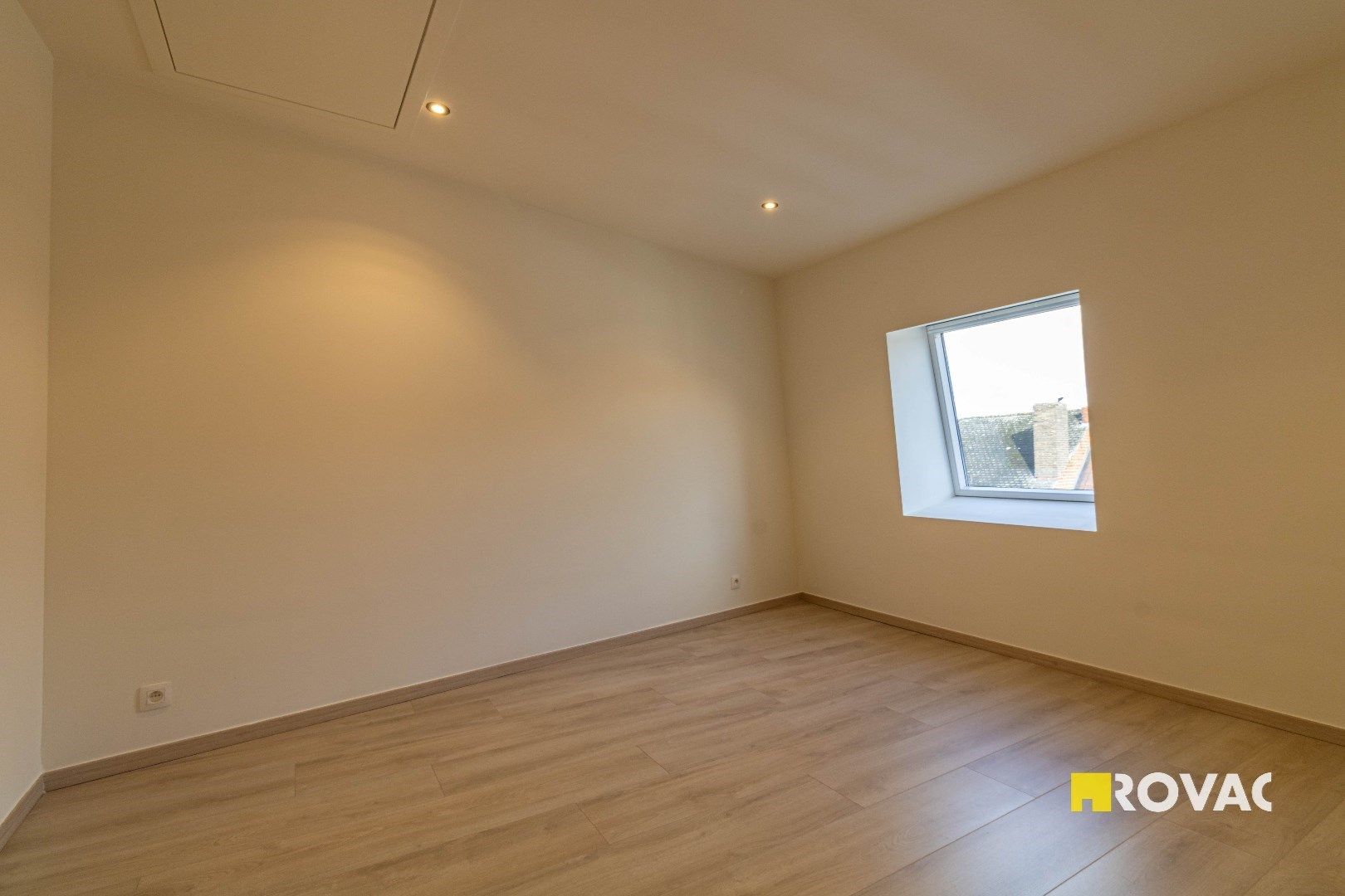 Volledig gerenoveerde woning met 3 slaapkamers en tuin foto 17
