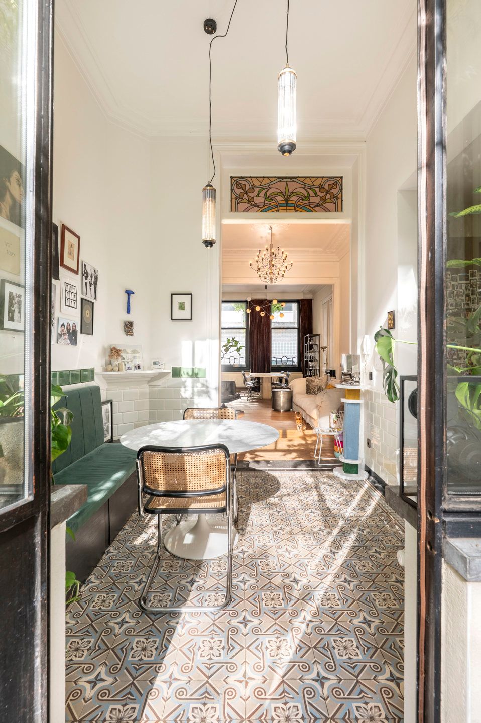 ANTWERPEN HARMONIE. Herenhuis met karakter, tuin en parking! foto 2