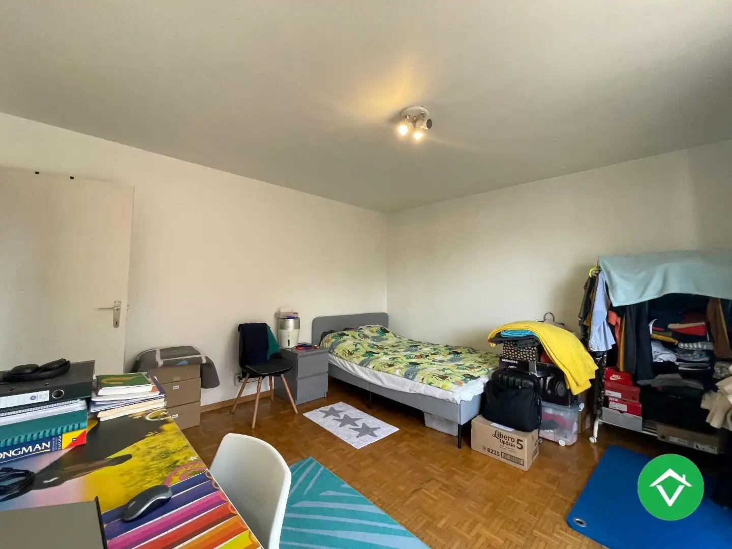 Zonnig appartement met 2 slaapkamers en autostandplaats te centrum Roeselare foto 11