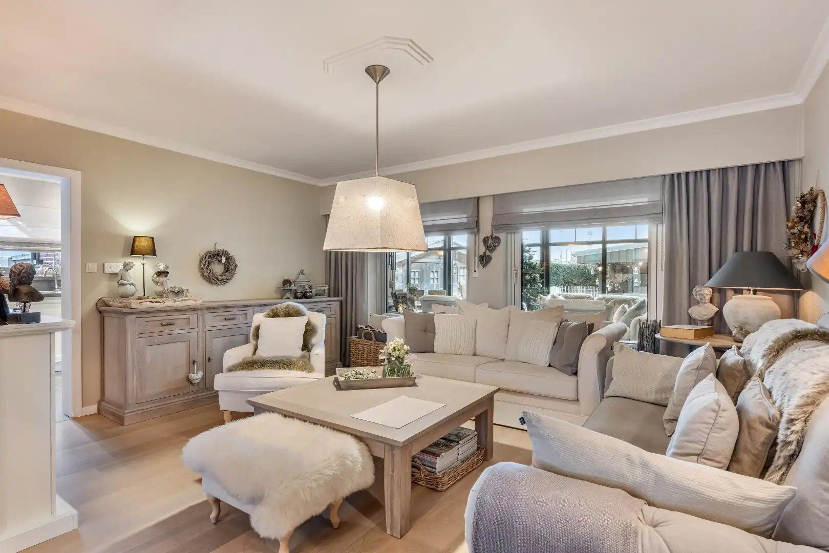 Luxueus vernieuwde 3-gevel woning op toplocatie. foto 9