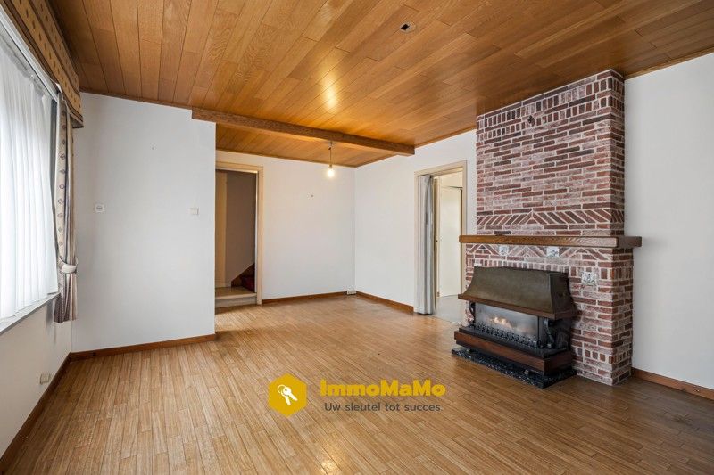 Te renoveren woonst in een rustige wijk te koop in Moerbeke foto 3