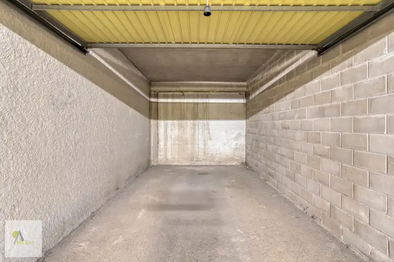 Garage 2039 - Zeedijk foto 3