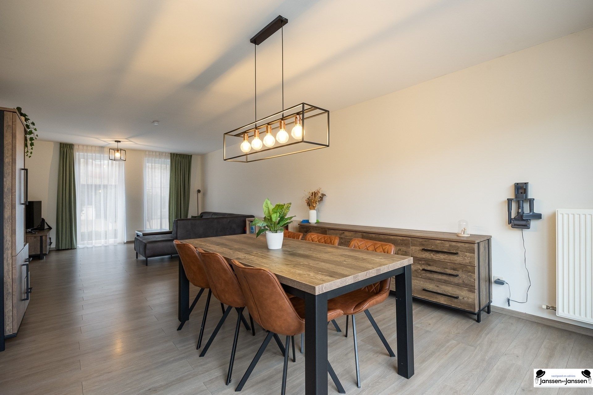 Instapklaar, energiezuinig en charmant huis foto 8