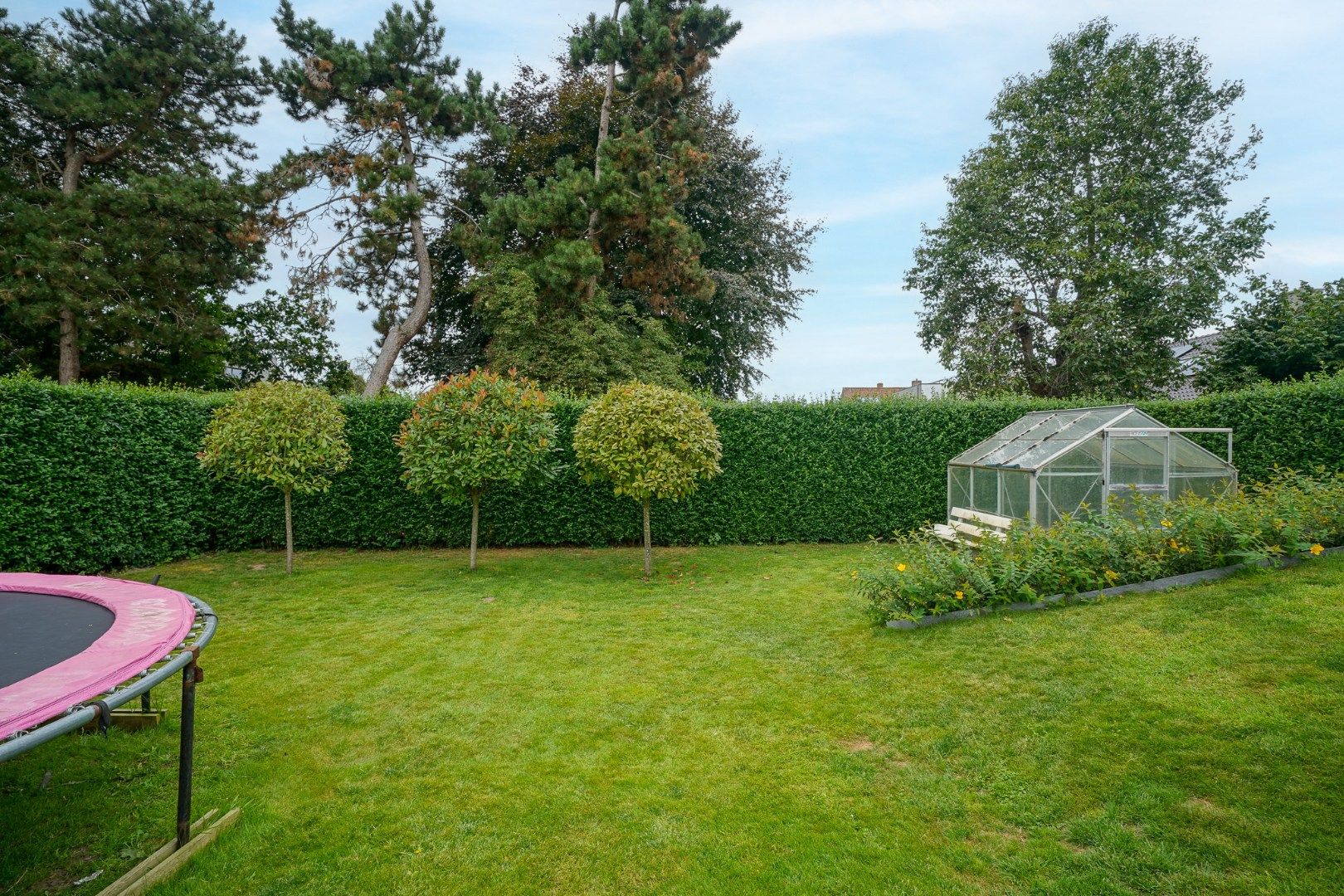 Unieke en recente woning met ruime loods in Oudenburg foto 19