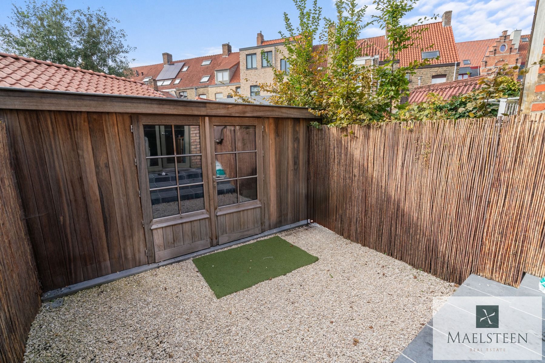 Instapklare trapgevelwoning, gelegen in Brugge centrum foto 8