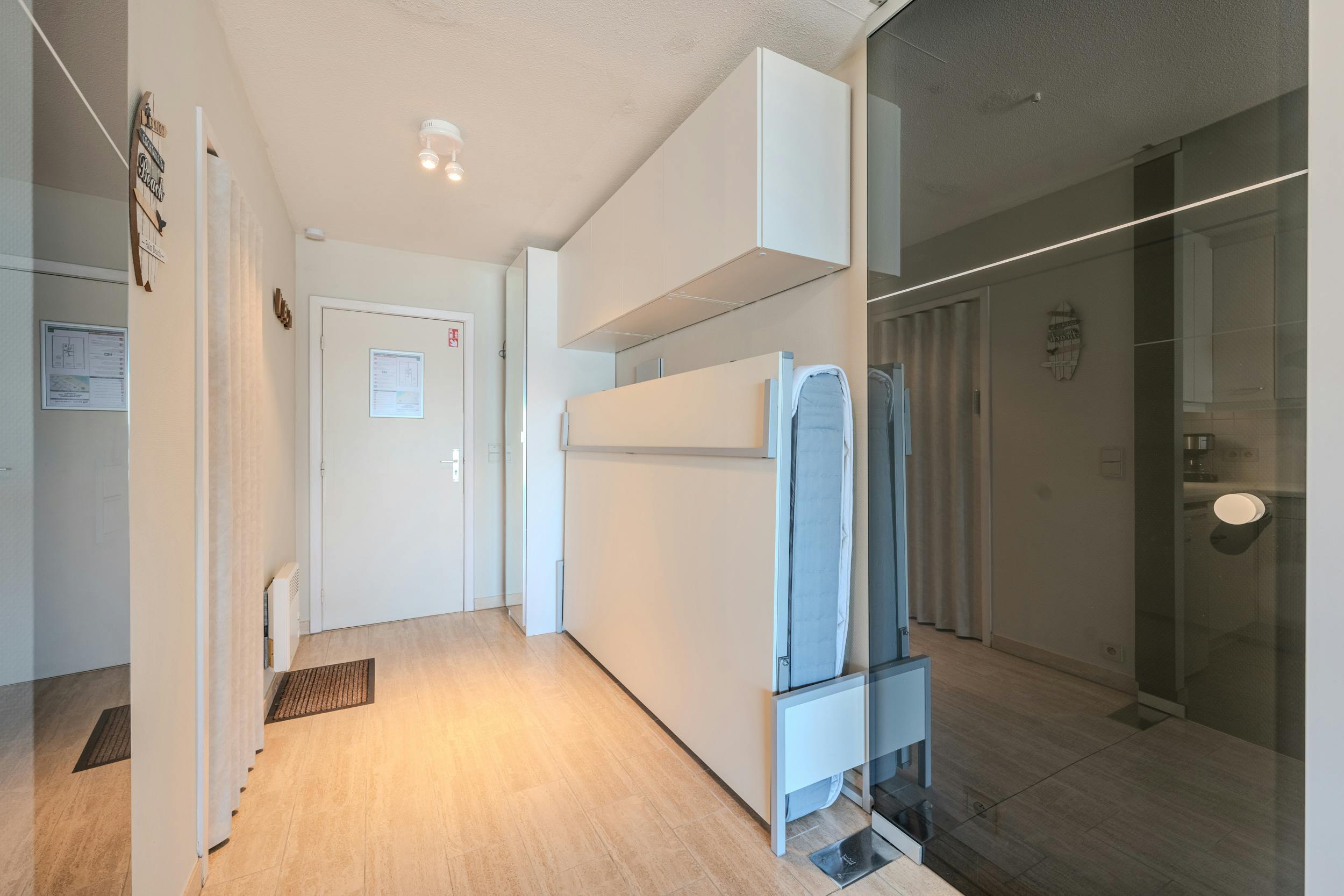Lichtrijke studio met terras en fenomenaal frontaal zeezicht te koop! foto 8