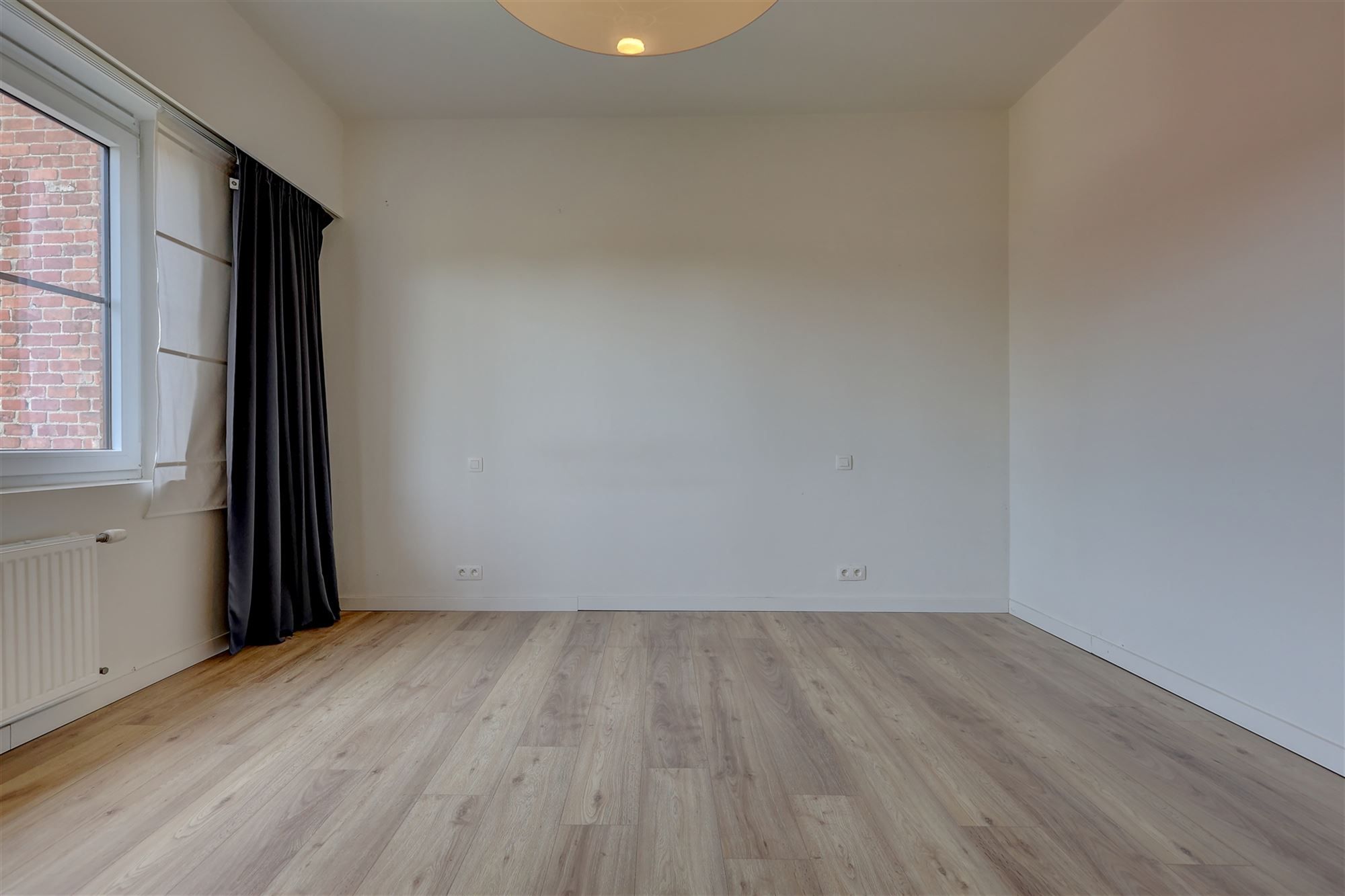 Prachtig appartement met twee slaapkamers, terras en garagebox in Wilrijk! foto 8