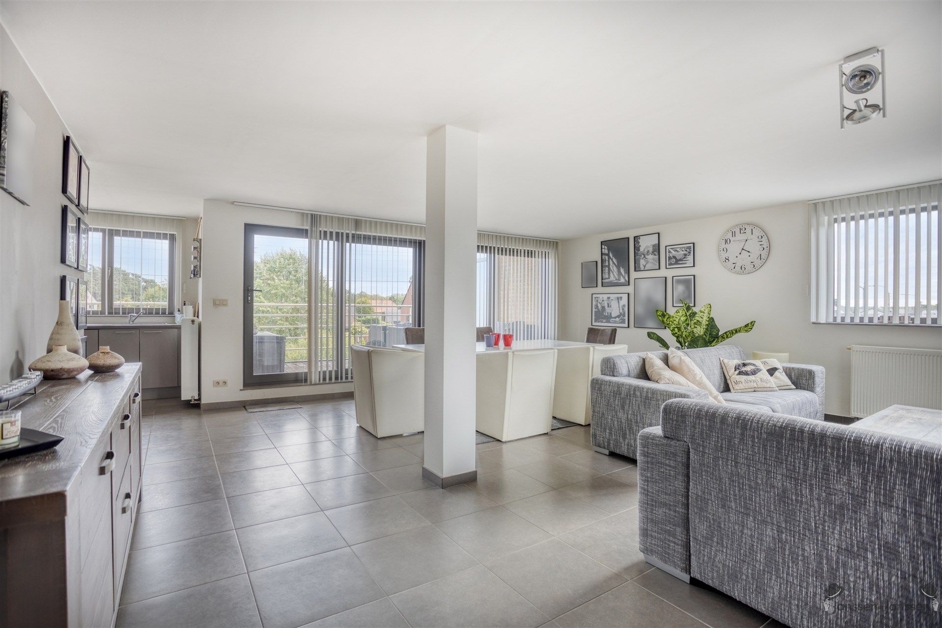 Instapklaar duplex appartement met 3 slaapkamers te Heppen (Leopoldsburg) foto 2