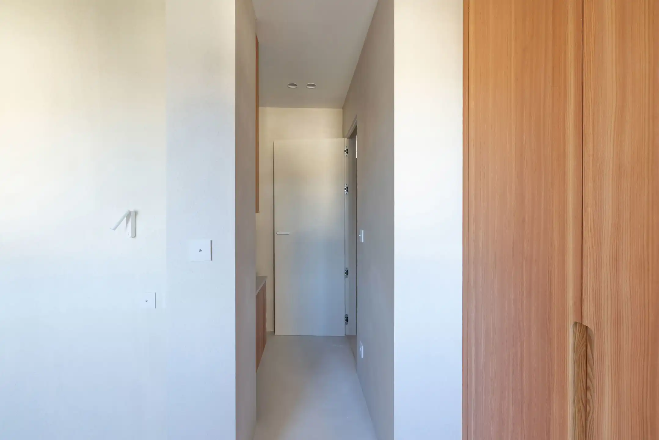 Gerenoveerd luxe appartement aan de zeedijk te Knokke-Heist foto 12