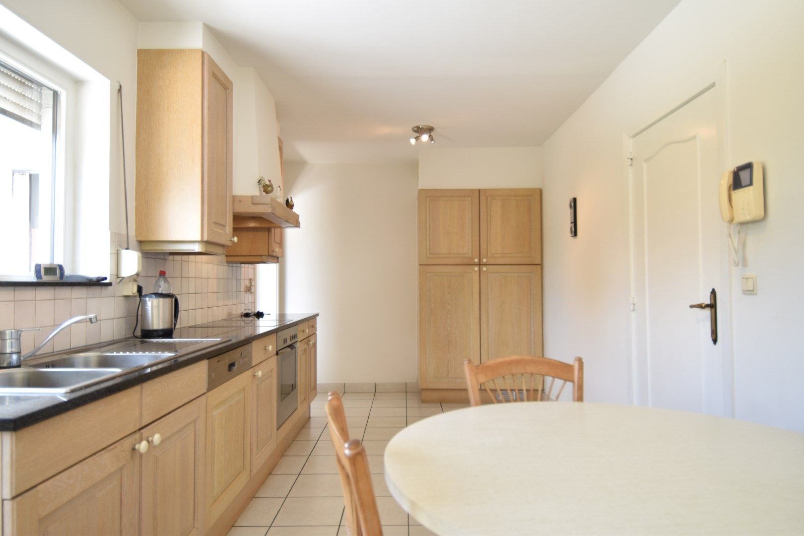 Instapklare bungalow met prachtige tuin en dubbele garage te koop in Bellegem foto 5