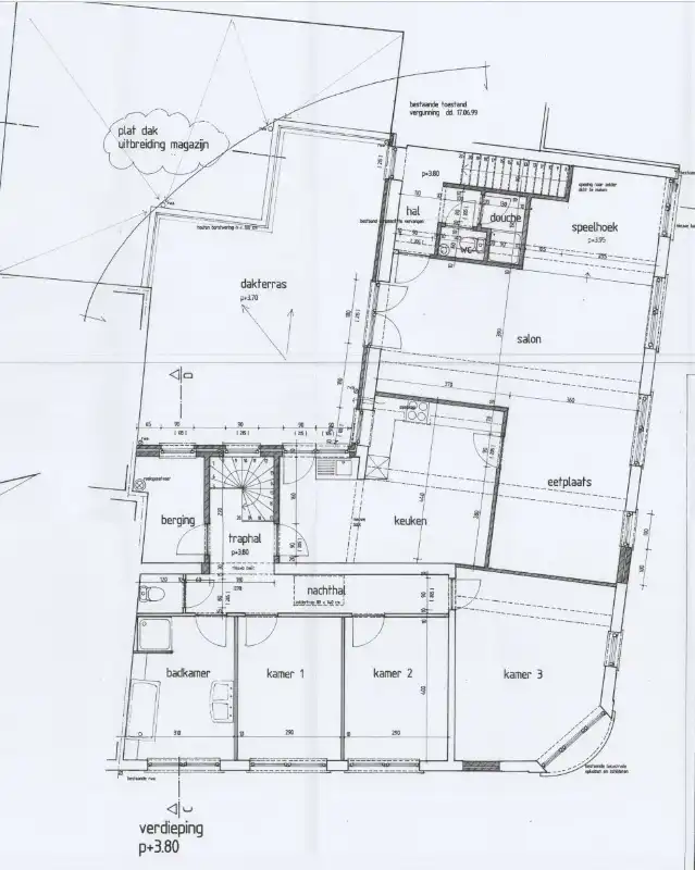 Handelspand met uitzonderlijke visibiliteit & ruim appartement – Toplocatie foto 33