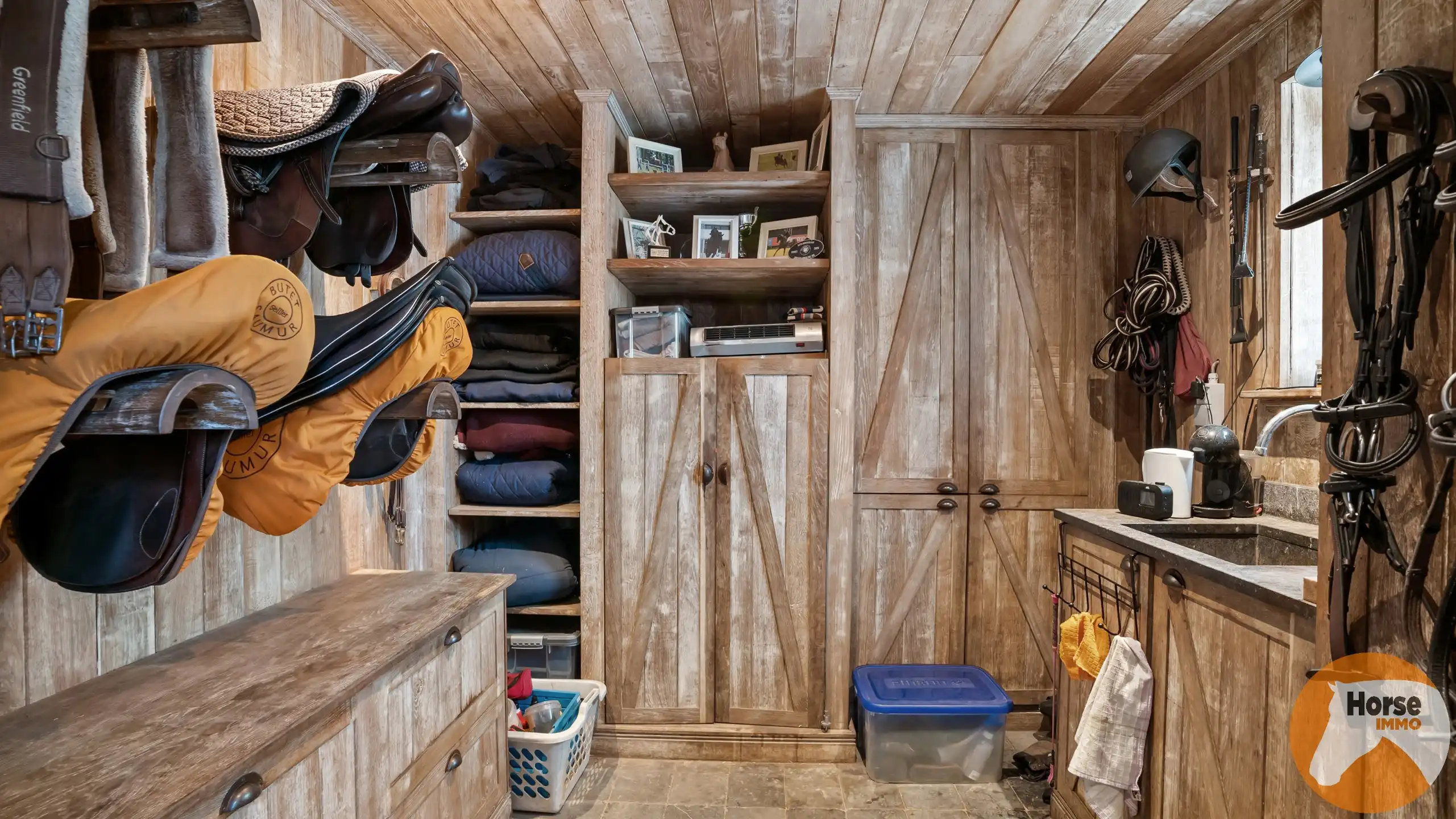 BORNEM – Professionele paardenaccommodatie met villa op 3HA foto 46