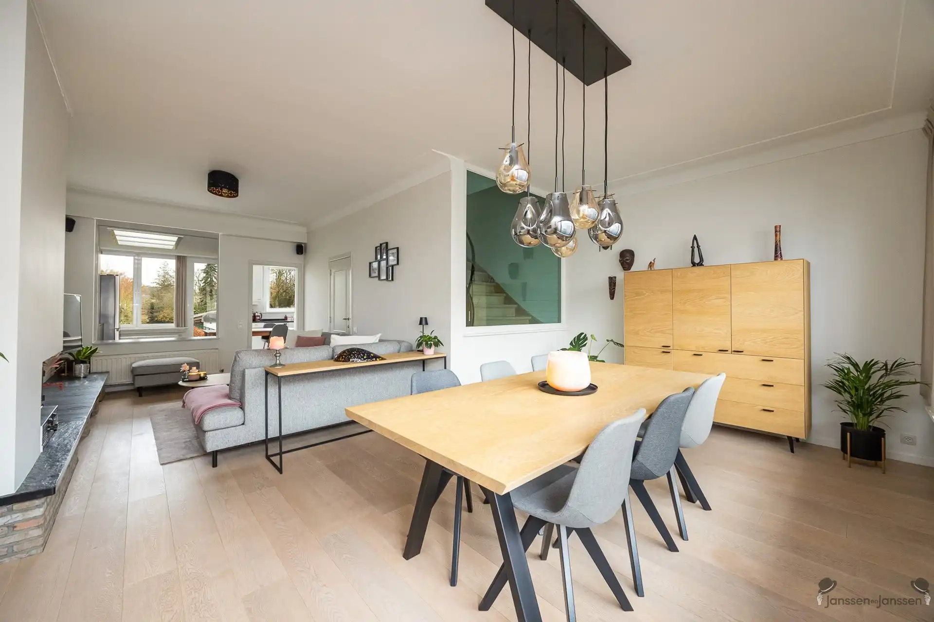 Hoofdfoto van de publicatie: Gezellige woning met 3 slaapkamers en tuin in centrum Brasschaat