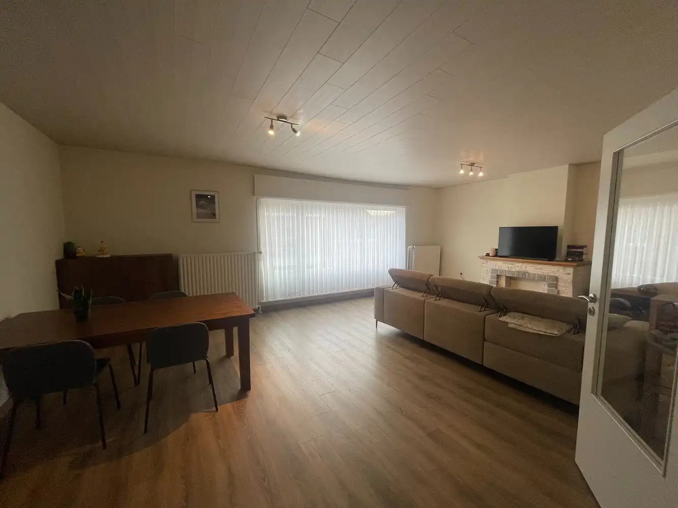 Gunstig gelegen appartement met 2 slaapkamers foto 8