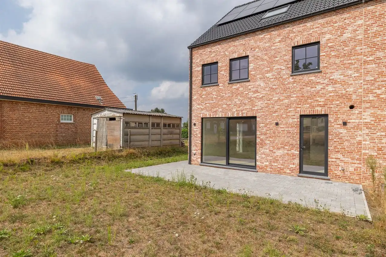 Niewbouwwoning, gunstige ligging, 3 slpk, tuin foto 4