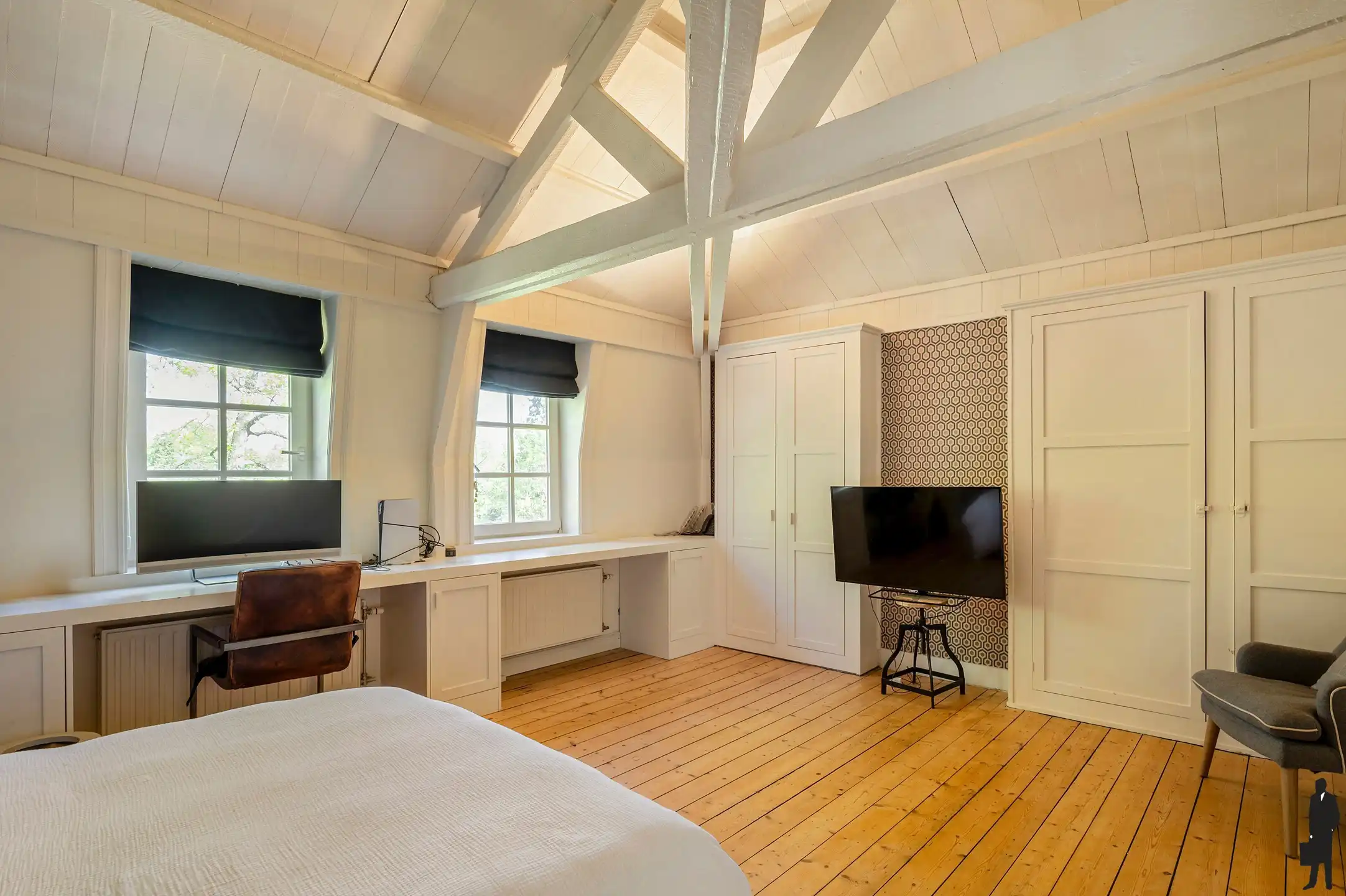 Prachtig instapklaar eclectisch landhuis op ca. 2.932m² te Hoogboom! foto 16