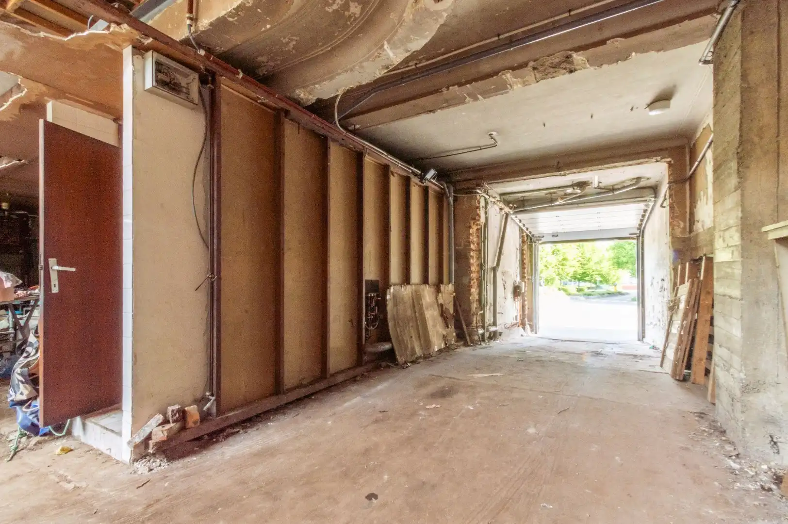 WERKPLAATS/LOODS (472m²) & KANTOOR + APP ! foto 6