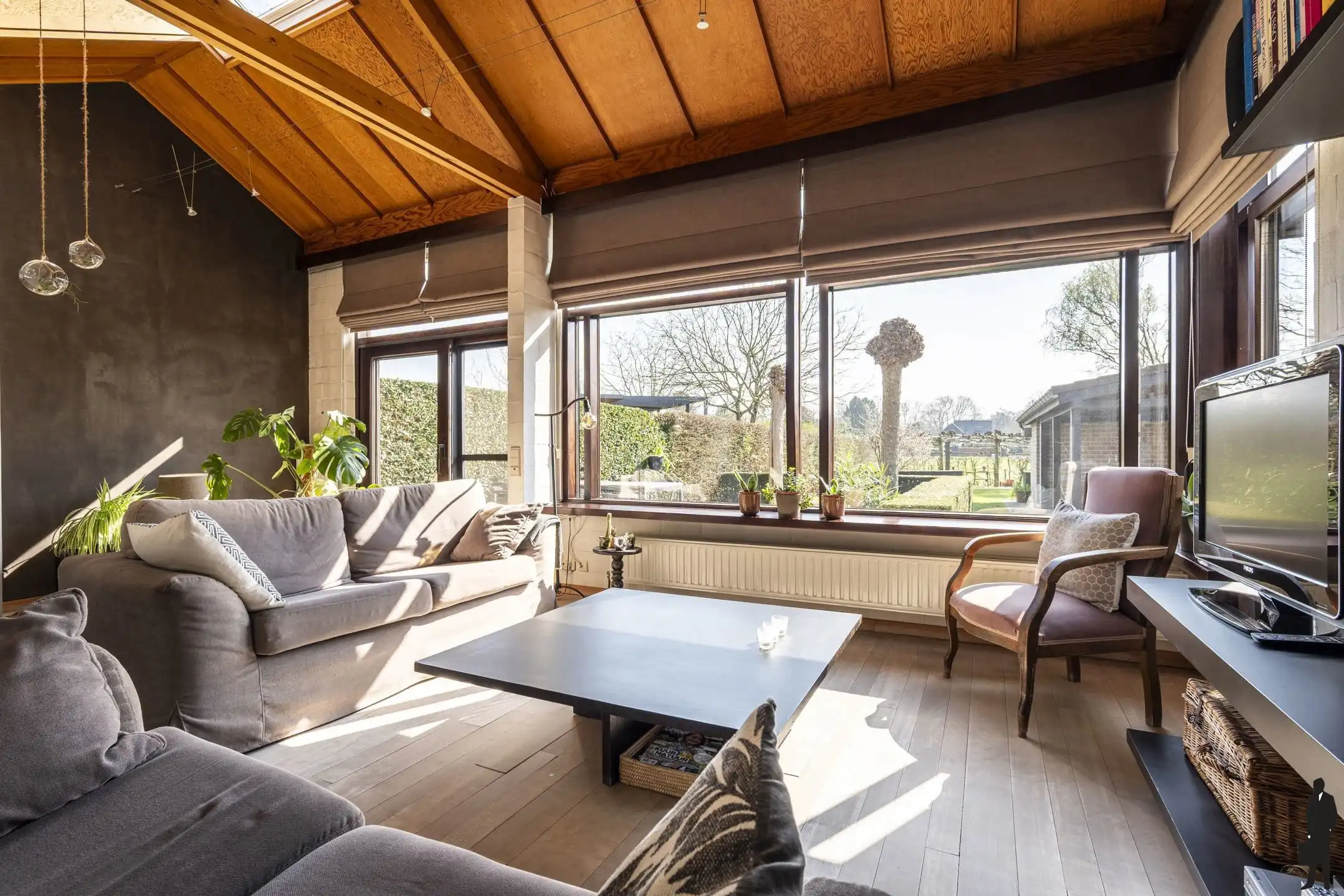 Ruime splitlevel woning, zuidgerichte tuin (ca. 522 m²) foto 9