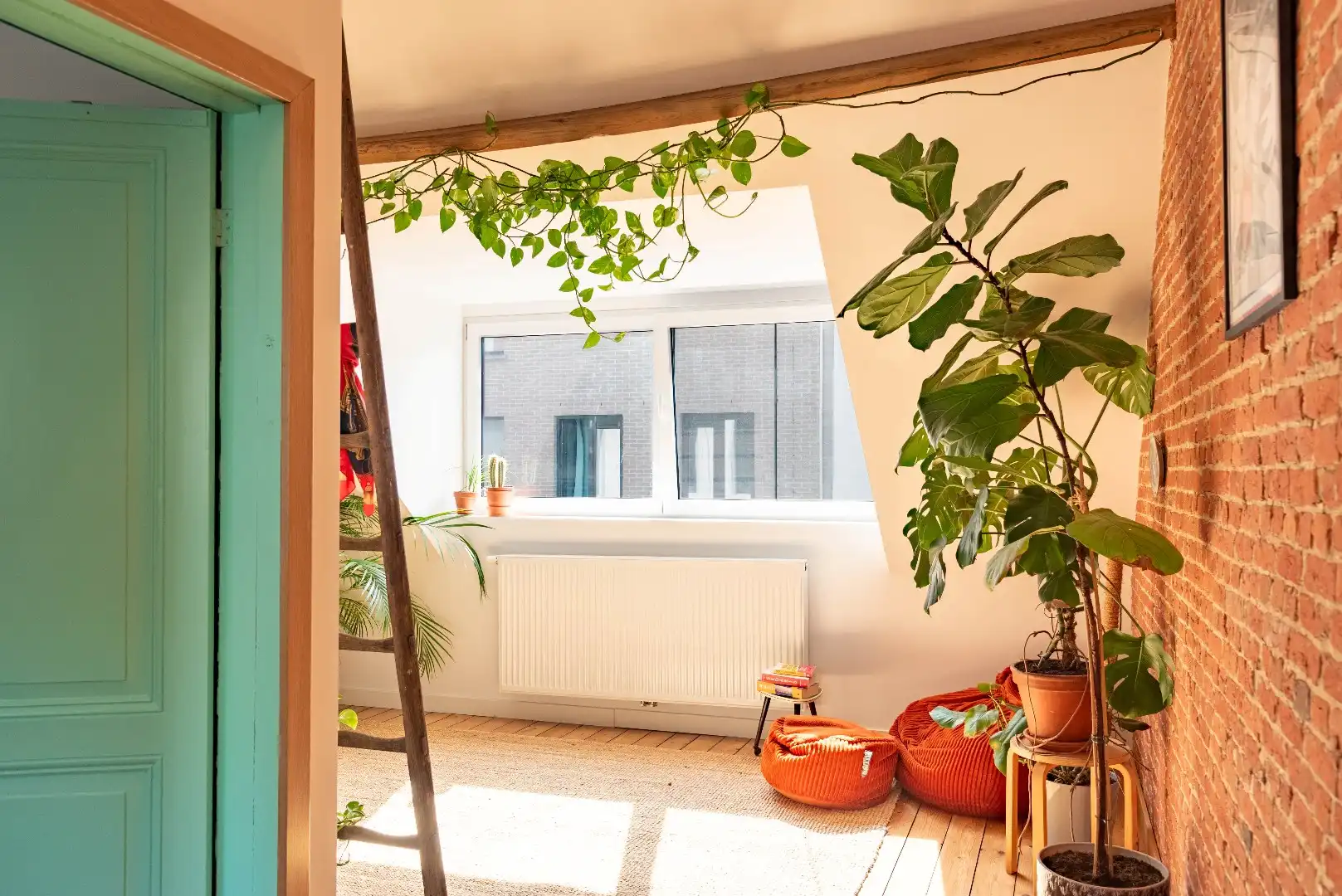 Hiddem gem met tuin in hippe buurt foto 16