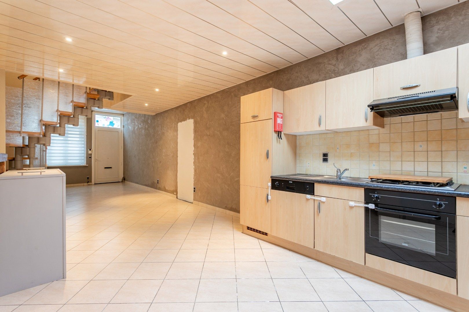 Te renoveren woning nabij centrum Halle foto 7