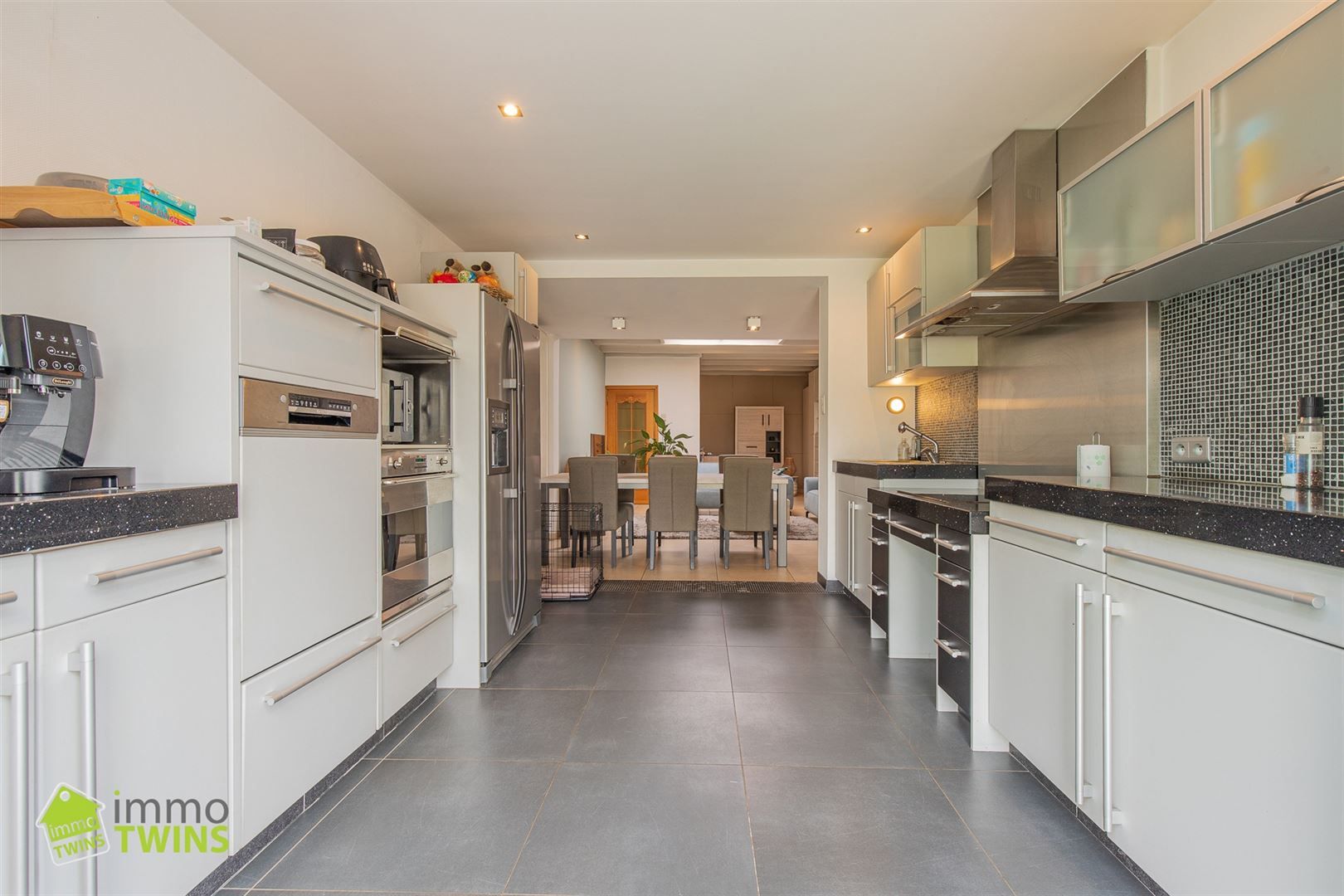 Instapklare woning met tuin, en inpandige garage te Appels (Dendermonde) foto 6