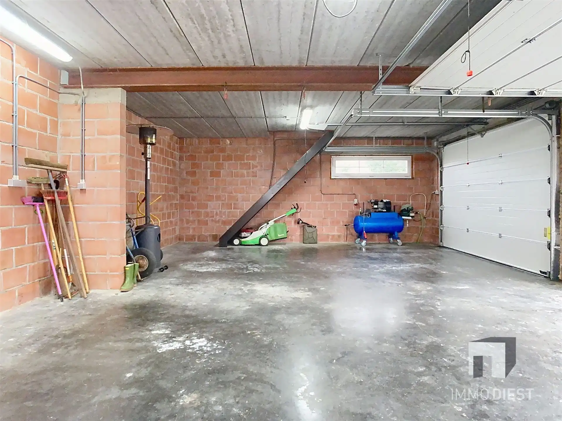 Instapklare woning op ca.53 are met bijgebouw met dubbele garage. EPC 104 kWh/m²/jaar (bijna A-label) foto 41