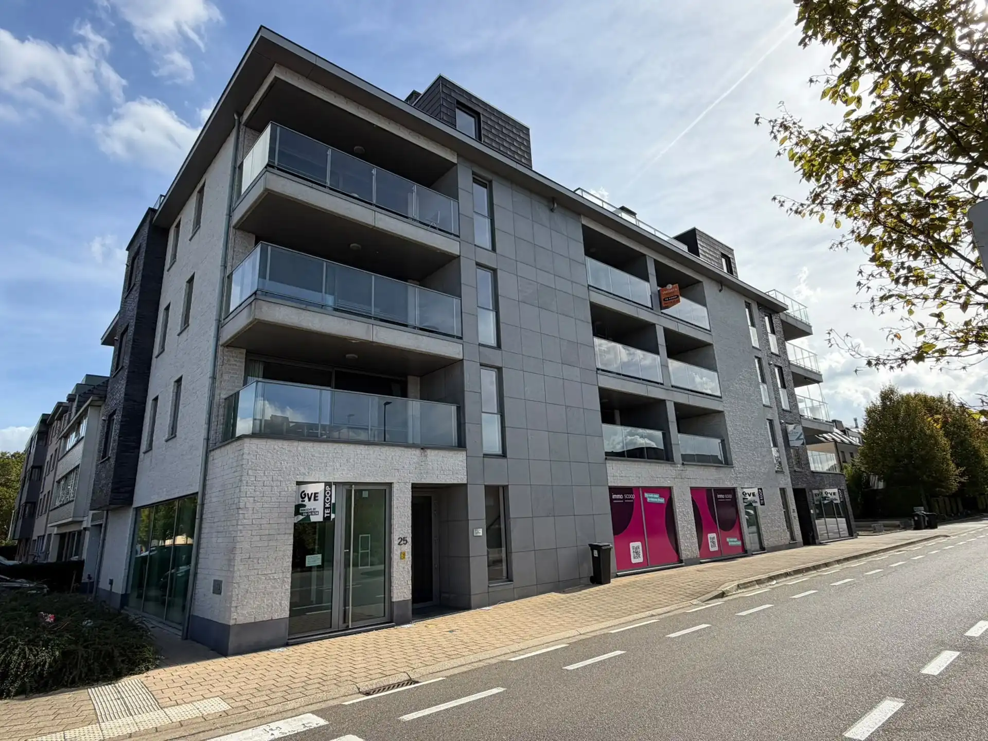 Instapklaar appartement met 2 slaapkamers foto {{pictureIndex}}