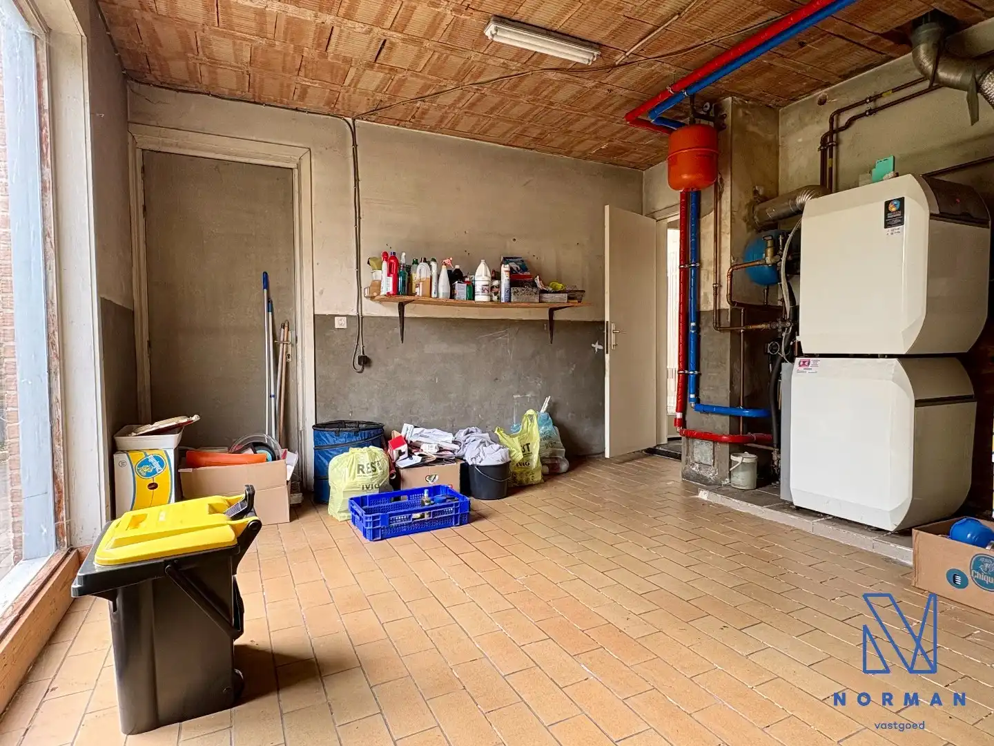 Grote hoekwoning te koop in de Bosmolens te Izegem met 3 slaapkamers, ruime tuin en een zolder met veel mogelijkheden. foto 12