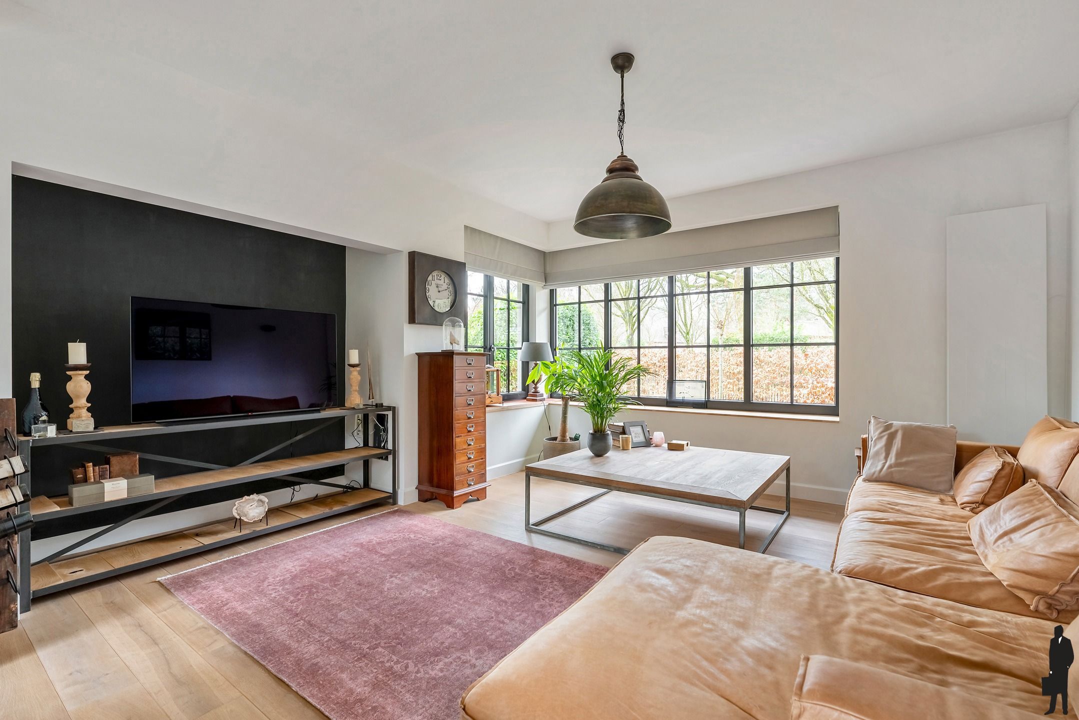 Charmante rietgedekte villa in Brasschaat: instapklaar met moderne afwerkingen en prachtige tuin!   foto 3