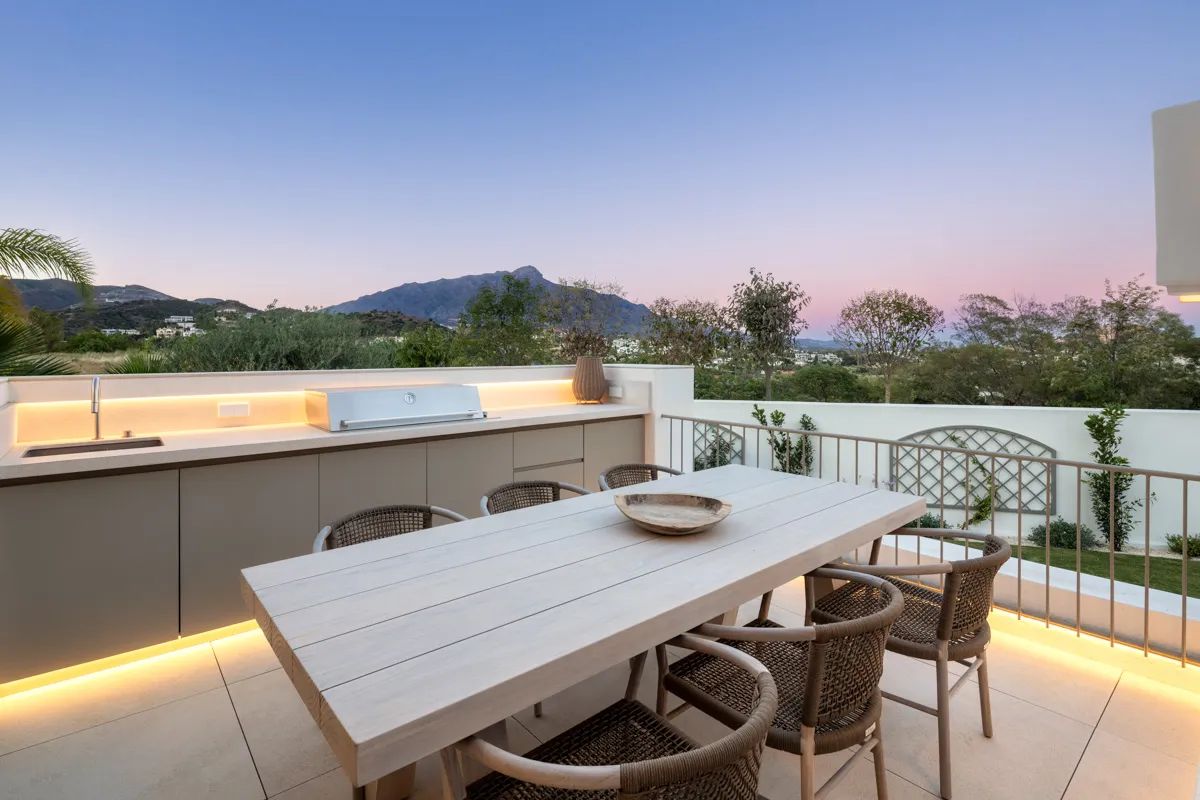 Exclusieve villa met ruim perceel – luxe, ruimte en sereniteit foto 6