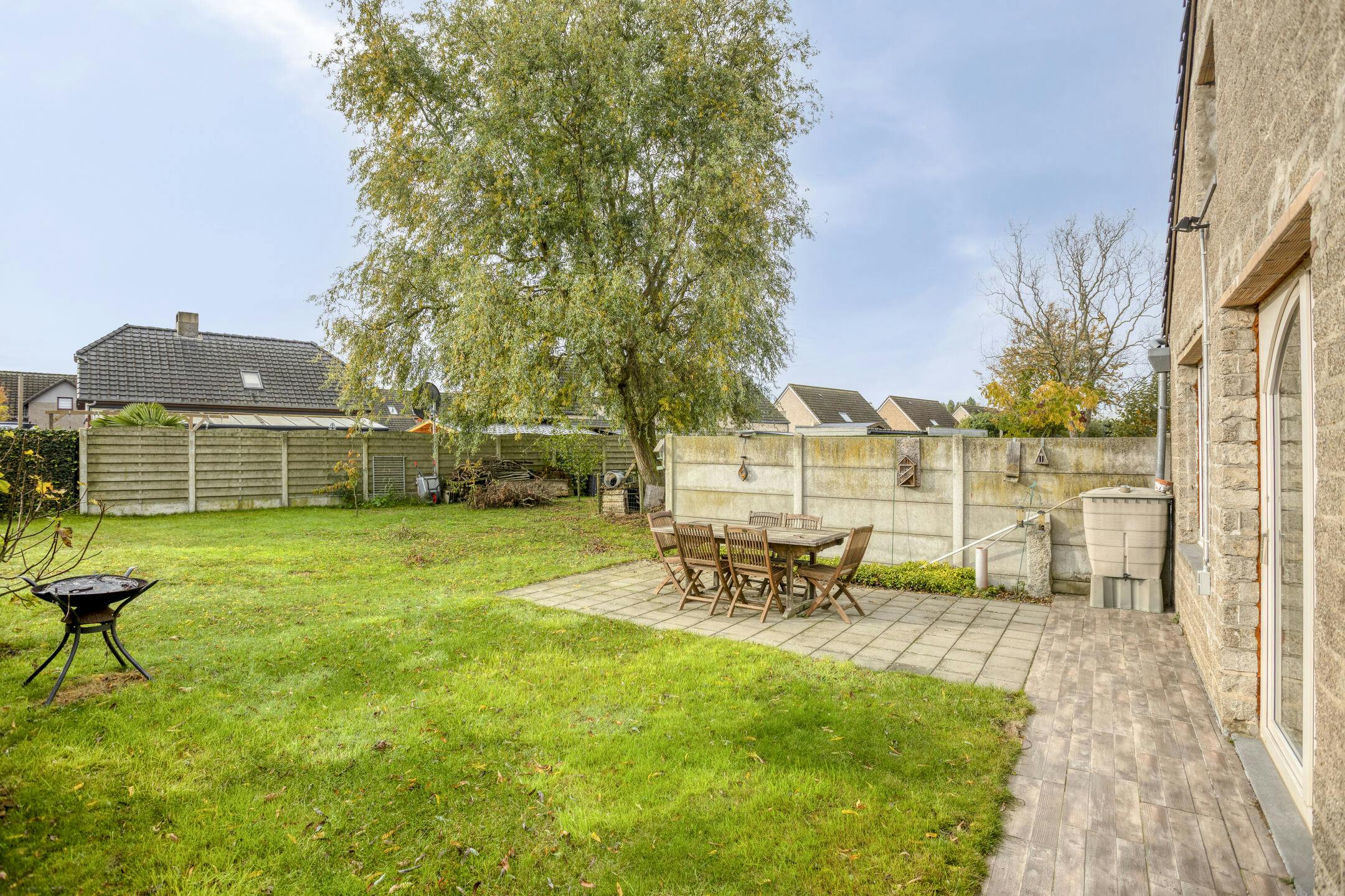 Riante, goed onderhouden woning te koop op verbindingsweg in Dilsen foto 15