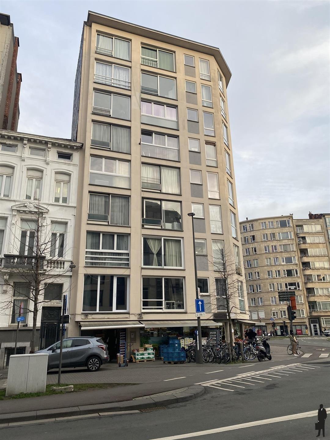 Volledig gemeubelde studio in het centrum van Antwerpen! foto 8