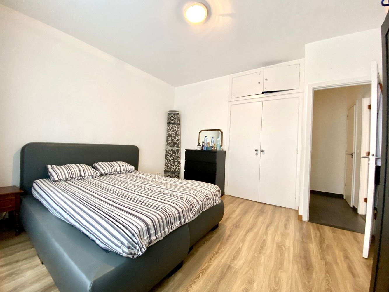 Gelijkvloers 2 slaapkamer appartment Te Koop foto 5