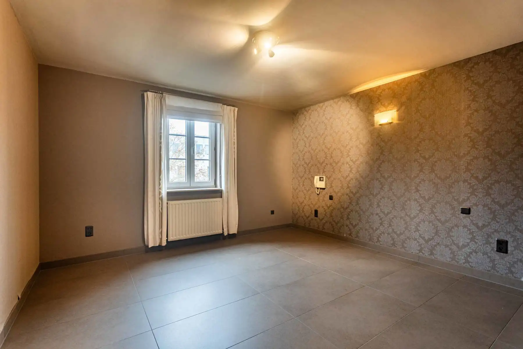 Polyvalente woning met tuin:  momenteel 2 appartementen garage en groot magazijn! foto 21