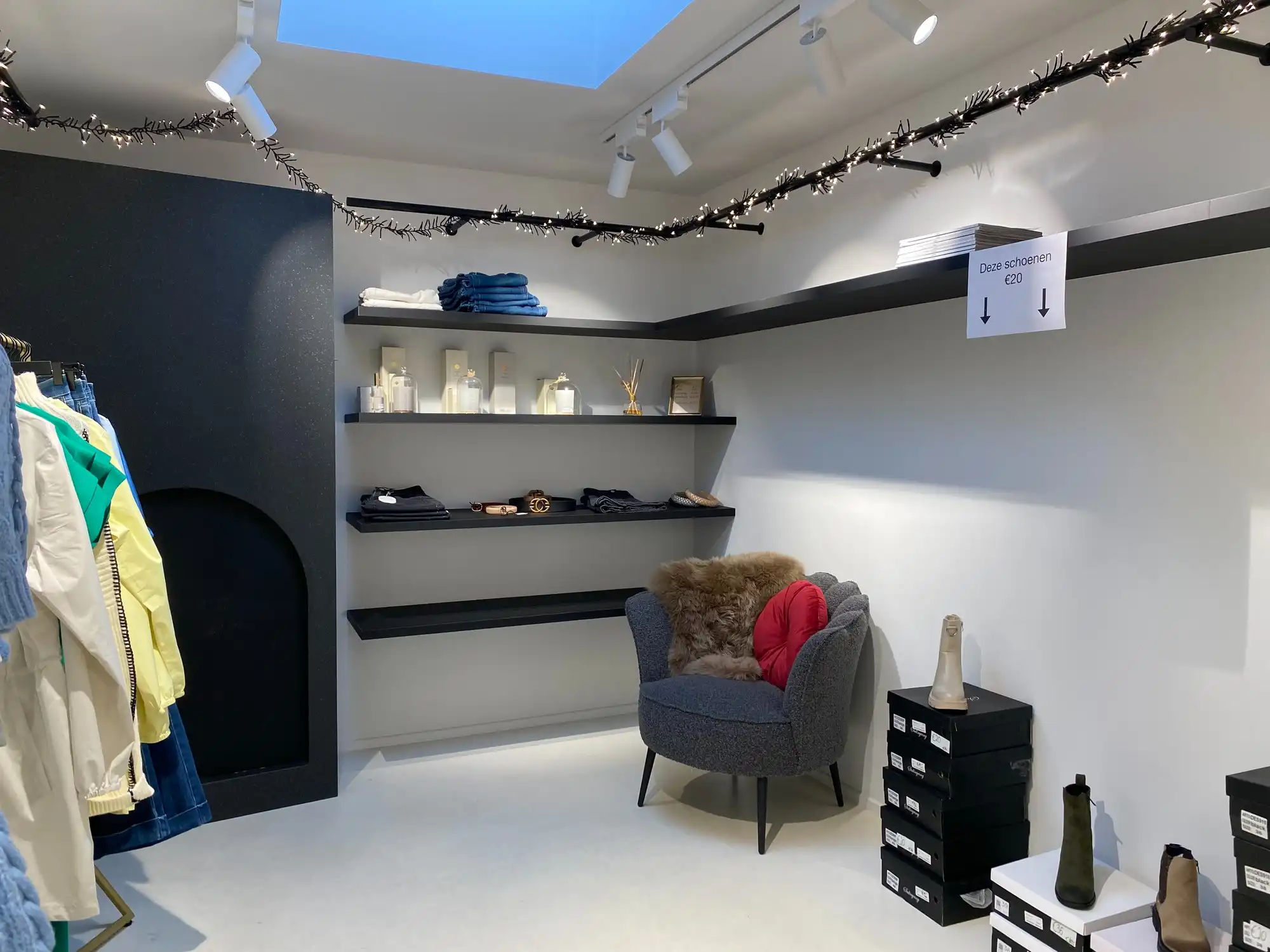 Uiterst centraal gelegen handelspand - topligging Markt foto 7