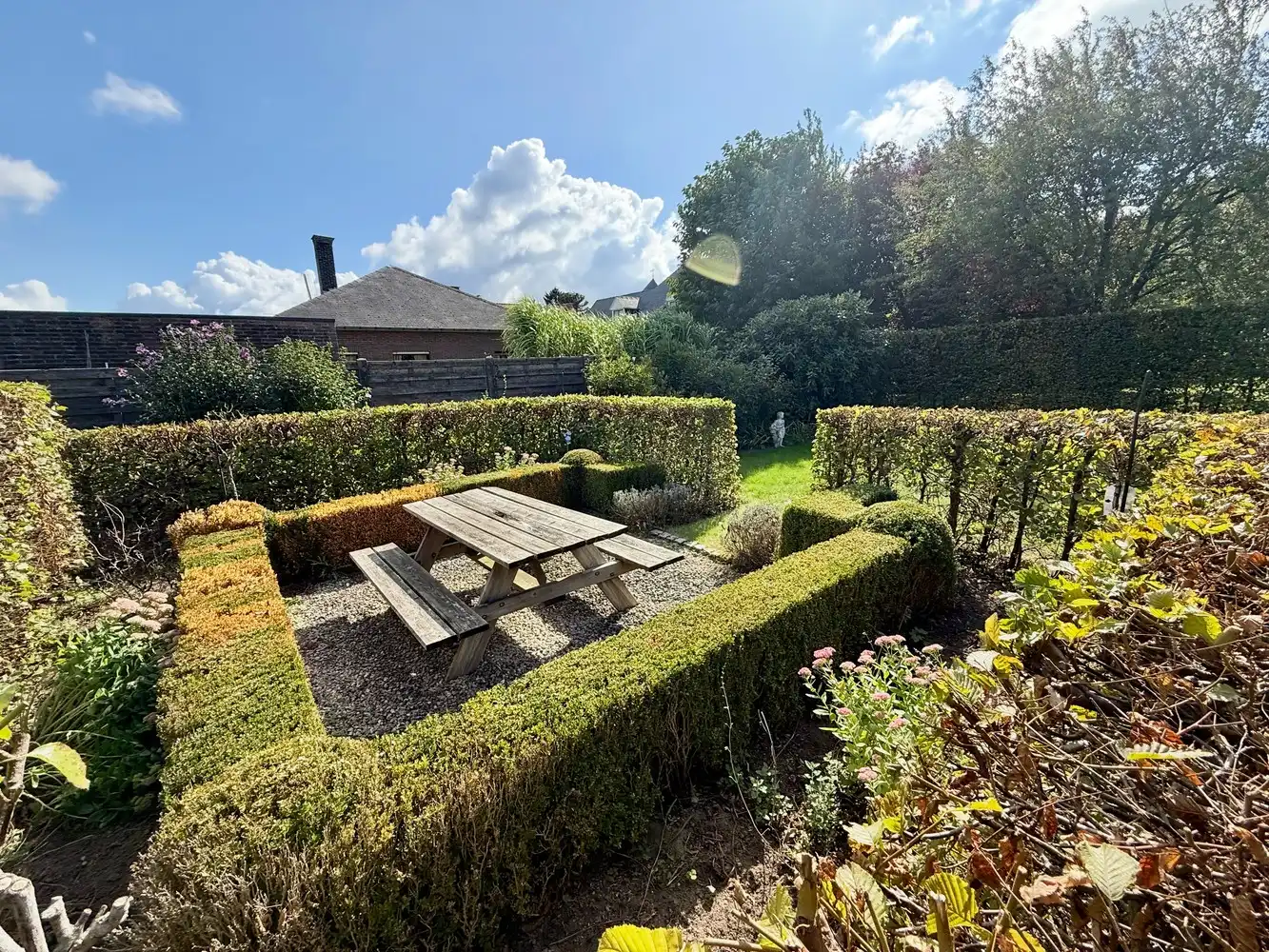Centraal gelegen woning met 3 slaapkamers en mooie tuin! foto 17